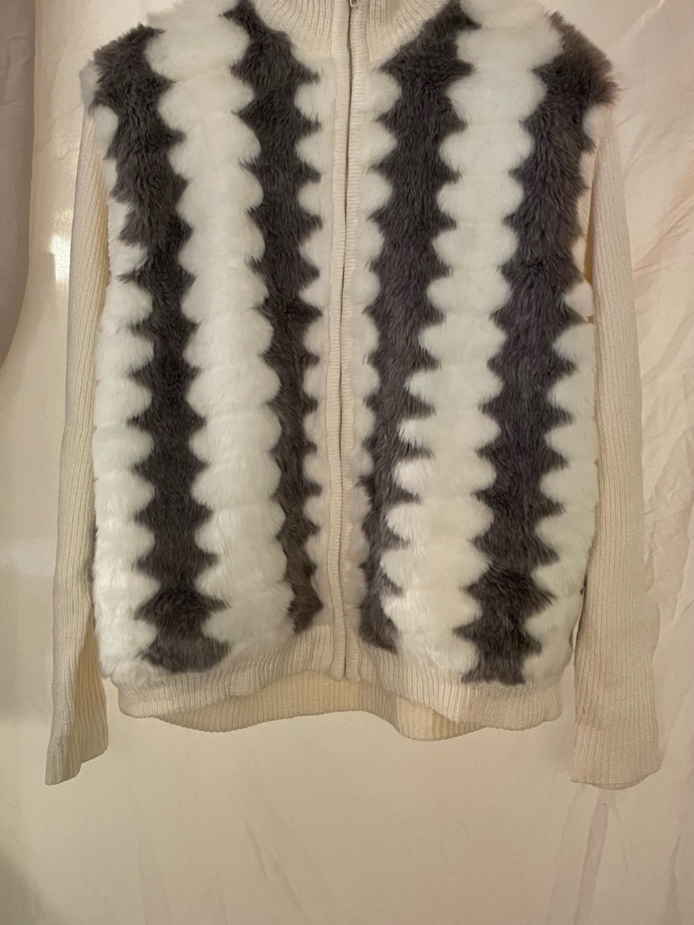 Lisa International Cream Ribbed Pullover Sweater